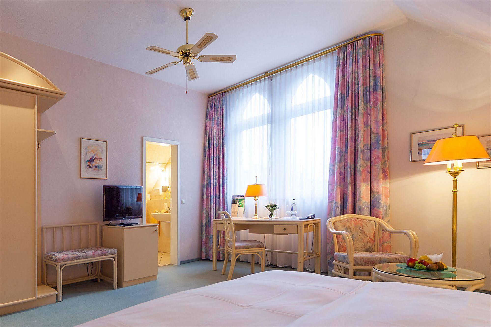 Hotel Residenz Joop Magdeburg Bagian luar foto